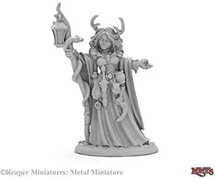 Reaper Dark Heaven Legends: ReaperCon Iconic: Kamaria Eshe, Bonehenge Priestess — miniatuur